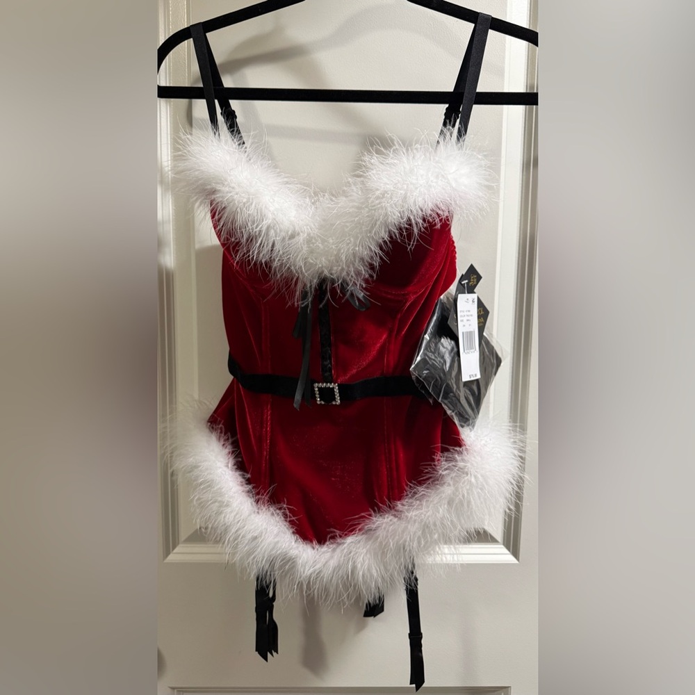 Seductivewear 3 Piece Women’s Intimate Santa Bustier Set size Small NWT